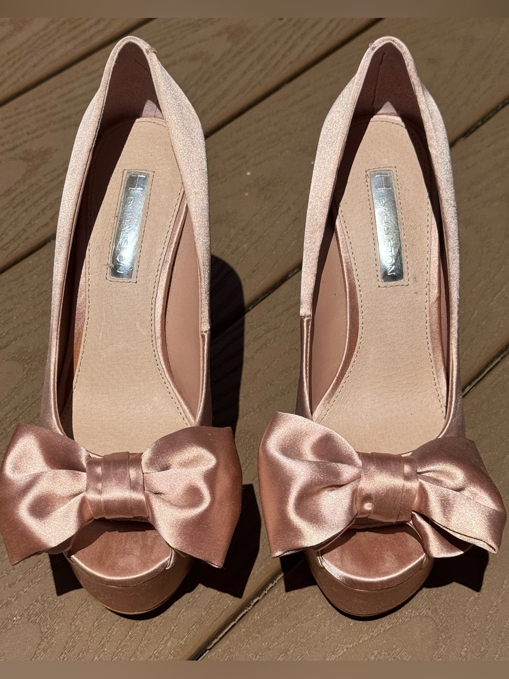 H by Halston Satin Bow Pumps - Size 7.5 - Picture 6 of 6